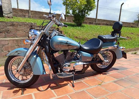 HONDA SHADOW 750 